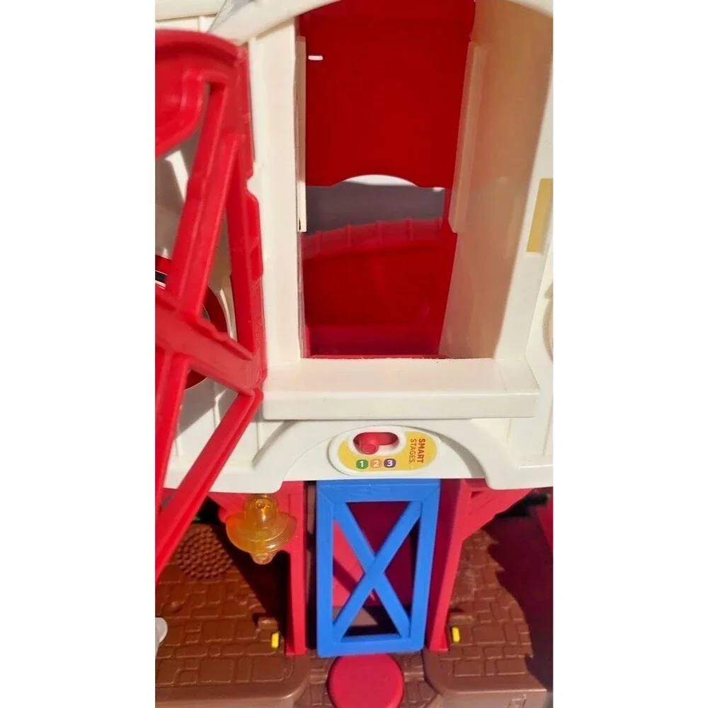 Fisher-Price Little People Stages Red Farm Playset W Sound & Lights + 7 Figures!